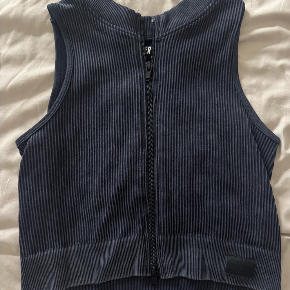 Ribbed Navy/Grey Zip-Front Crop Top